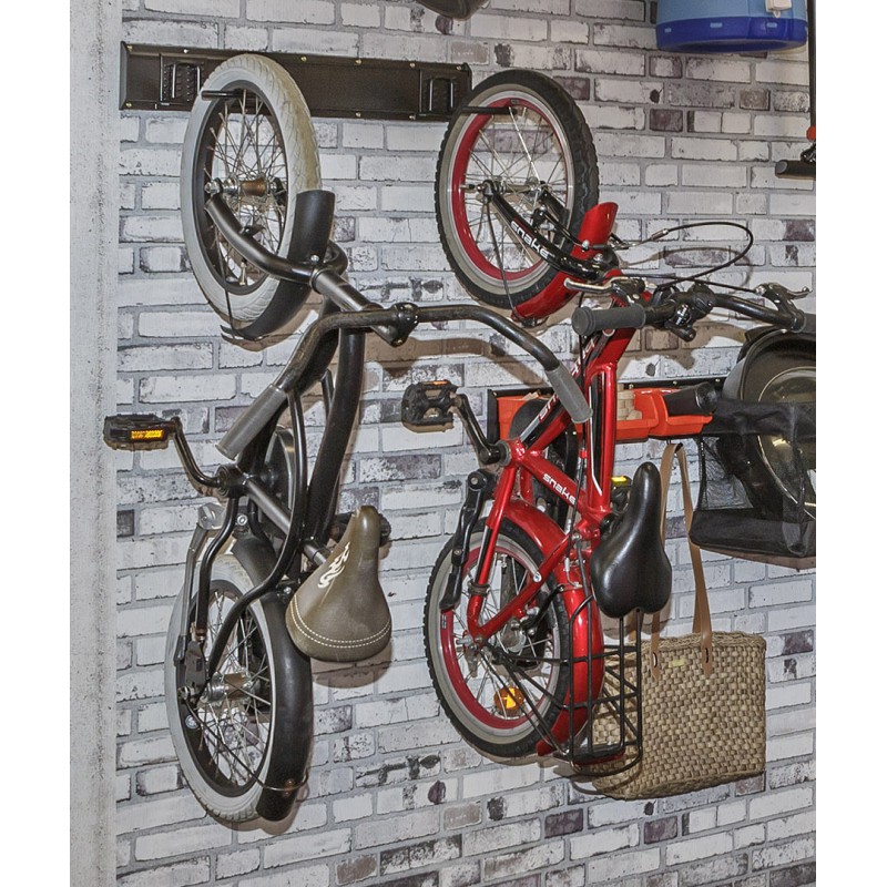 Innovative Halterung zum Aufhängen eines E-Bikes an der Wand